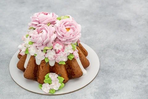 Easter cake on a light background, close-up Stock Photos