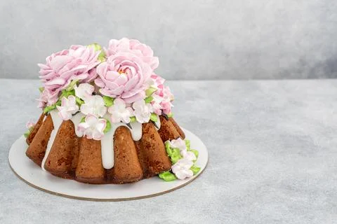 Easter cake on a light background, close-up Stock Photos