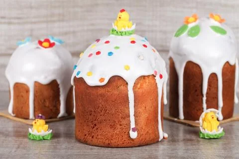 Easter cake on a light background 스톡 사진