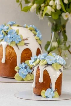Easter cake. Traditional Easter baking. Easter holiday. Close-up. Stock Photos