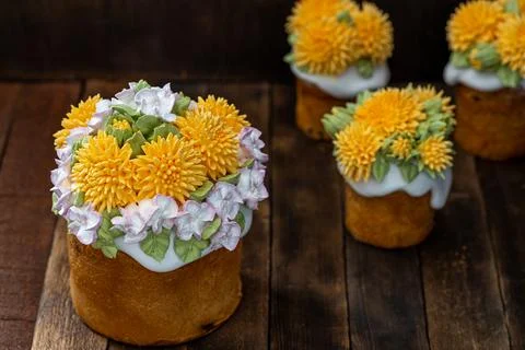 Easter cake on a wooden table, close-up, rustic Stock Photos