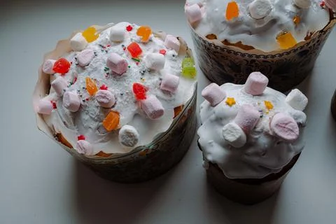 Easter cakes with marshmallows. Stock-Fotos