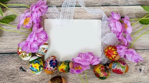 Easter card. Easter eggs on wooden background Foto stock