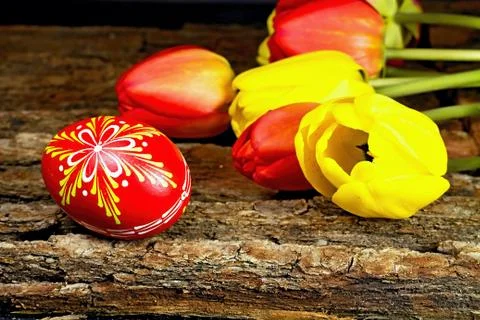 Easter Cards on the board of oak bark. Foto stock