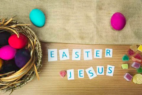 Easter composition with color  eggs on  wooden background, space for text. Foto stock