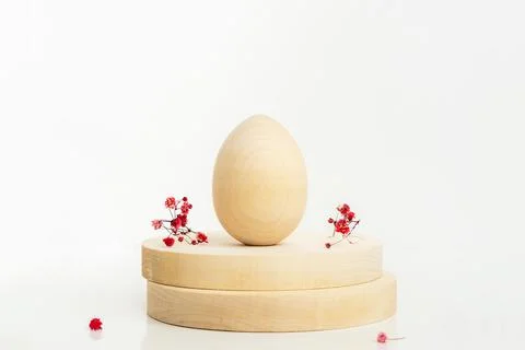 Easter composition with egg and flowers. Stock Photos