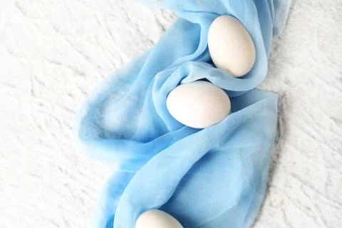 Easter composition with eggs and shells, top view. Ecological style. Stock-Fotos