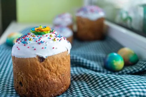 Easter composition with traditional Russian Easter bread kulich, Easter eggs  Stock Photos