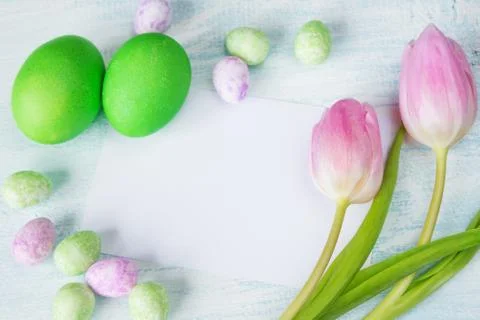 Easter composition with tulips and eggs Foto stock