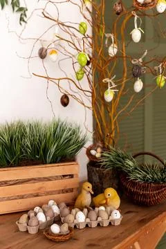 Easter Decor Featuring Vibrantly Colorful Eggs Accompanied by Adorable and Cute Foto stock