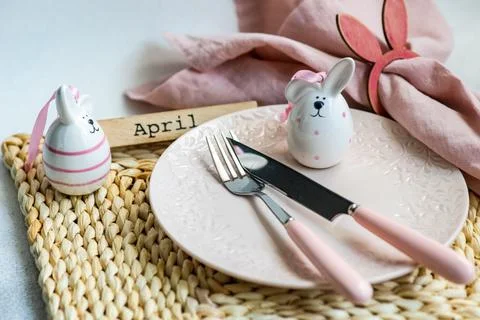 Easter dinner table setting Stock-Fotos