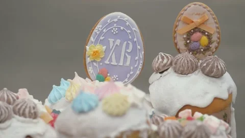 Easter. Easter cakes and eggs in anticipation of the consecration. Stock Footage 130271974