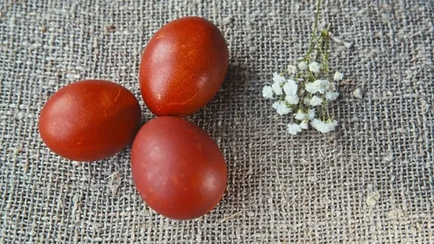 Easter, Easter eggs and flowers Stock-Footage 73425155