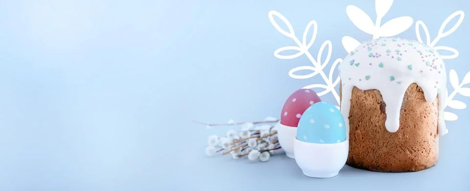 Easter egg and cake on grey table background. Stock Photos