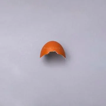 Easter egg and eggshell Foto stock