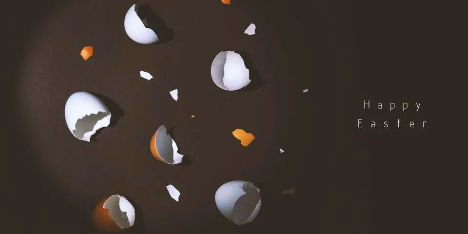 Easter egg and eggshell 스톡 사진