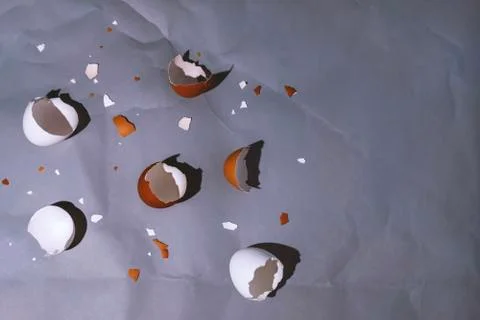 Easter egg and eggshell Stock Photos