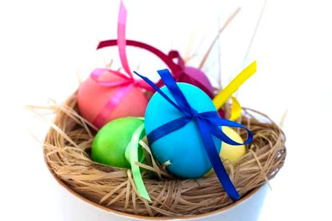 Easter egg with colored ribbons Foto stock