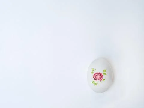 Easter Egg  decorated with technique of decoupage. Stock Photos