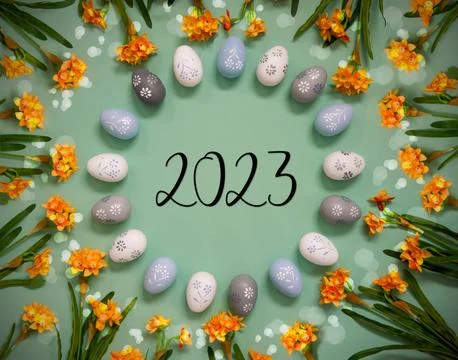 Easter Egg Decoration, Spring Flowers, English Text 2023 Foto stock