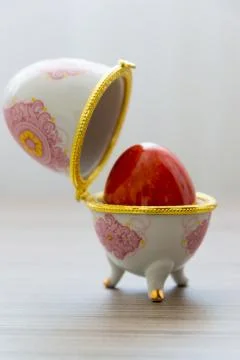 Easter egg from onyx in a box Stock Photos