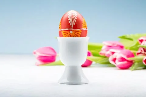 Easter egg on a stand Foto stock
