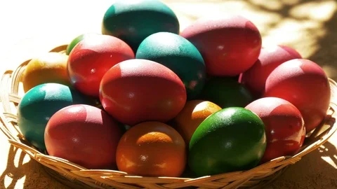 Easter eggs in basket Stock-Footage 73455529
