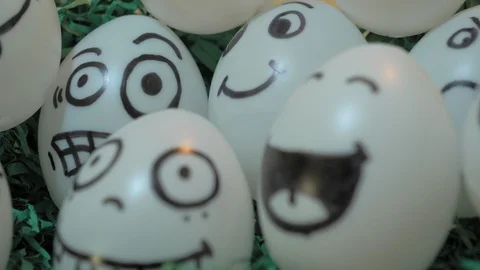 Easter eggs in the basket Video stock 88212532