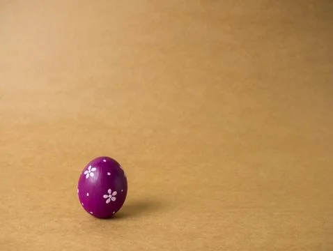 Easter eggs on the brown background. Foto stock