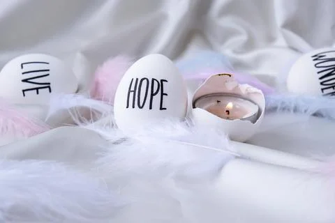 Easter eggs Composition. Easter message, Words drawn with pen. High Angle Vie Foto stock