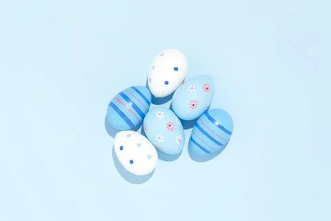 Easter eggs decorated painted minimal abstract concept sunny day Foto stock