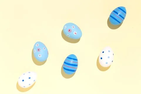 Easter eggs decorated painted minimal abstract concept sunny day Foto stock