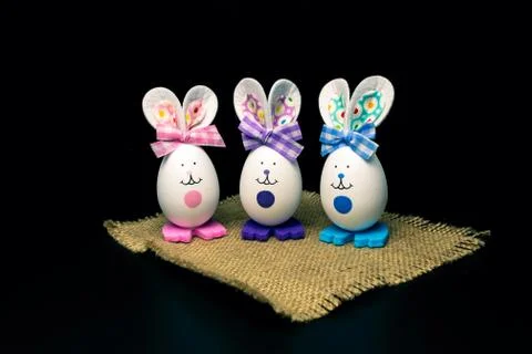 Easter eggs. Easter bunny on a napkin. Easter symbolism 스톡 사진