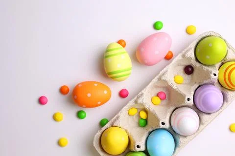 Easter eggs on a light background, festive background Foto stock