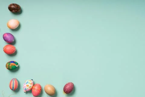 Easter eggs on a mint background Foto stock