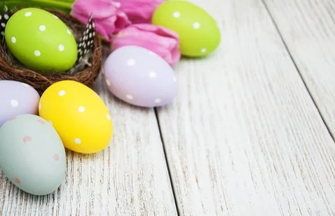 Easter eggs in a nest Foto stock