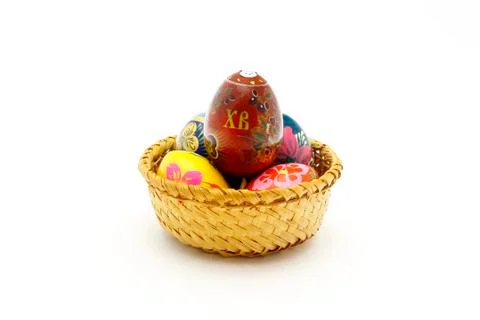 Easter eggs in a wum basket. Foto stock