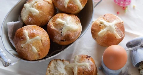 Easter festive dessert table	 Stock Footage 124455280