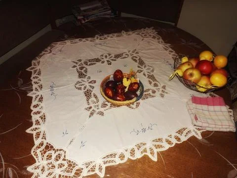 Easter Festive Table Scene Stock-Fotos
