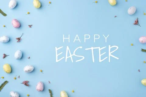 Easter frame of eggs painted in blue color. Foto stock