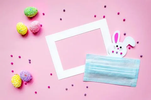 Easter holiday creative pink background with white frame for text Foto stock