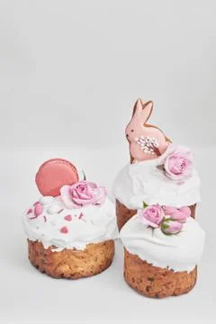Easter orthodox sweet bread, Easter cake with flowers and gingerbread. Holida Stock Photos