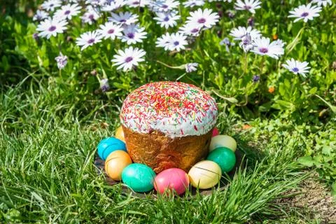 Easter Pastry (Kulich) and easter eggs Stock Photos