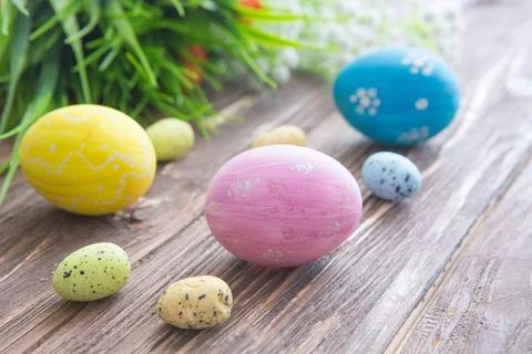Easter rabbit with Easter eggs on wooden background. Close-up. 스톡 사진