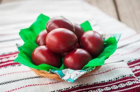 Easter Red Onion Dyed Eggs Stock Photos