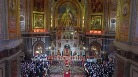 Easter service in the Christ the Savior Cathedral 스톡 동영상 62994522
