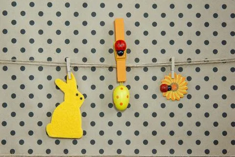 Easter set of rabbit and egg framed on craft. Foto stock