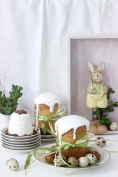 Easter still life with Easter cake kulich, paskha and painted eggs on a light 스톡 사진