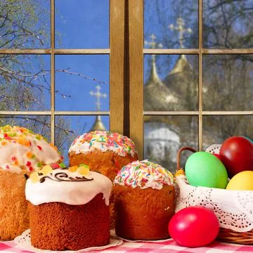 Easter still life with Easter cakes and eggs Stock Photos