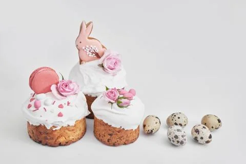 Easter sweet bread, Easter cake with flowers, eggs and gingerbread. Holidays  Stock Photos